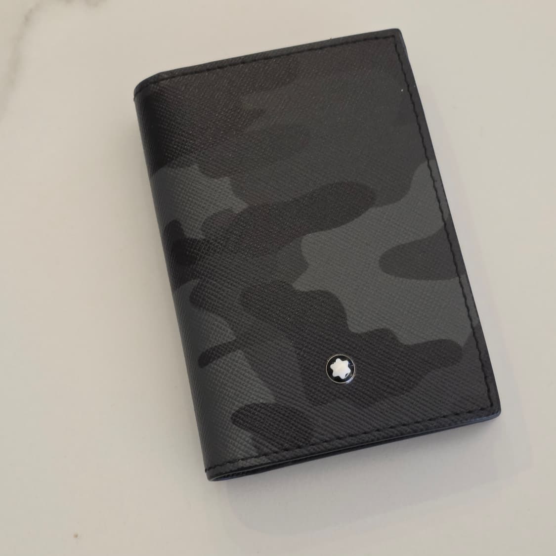 몽블랑 그레이 카모 사피아노 가죽 명함 지갑
 상품이미지2