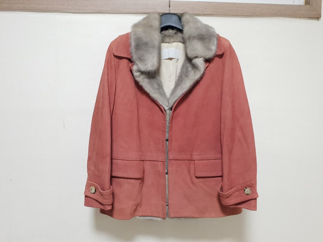 PRADA 프라다 밍크 천연가죽 무스탕 여성 77
​ 상품이미지2