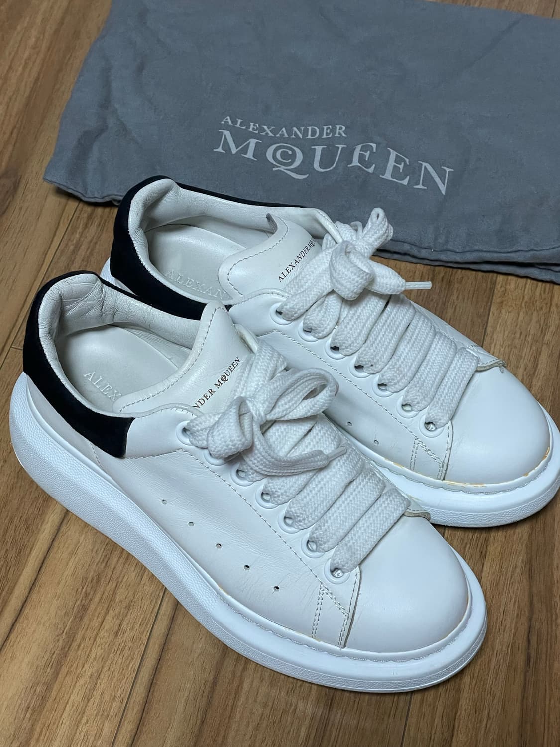 Alexander McQueen 알렉산더맥퀸 오버솔 화이트 블랙 235 상품이미지2