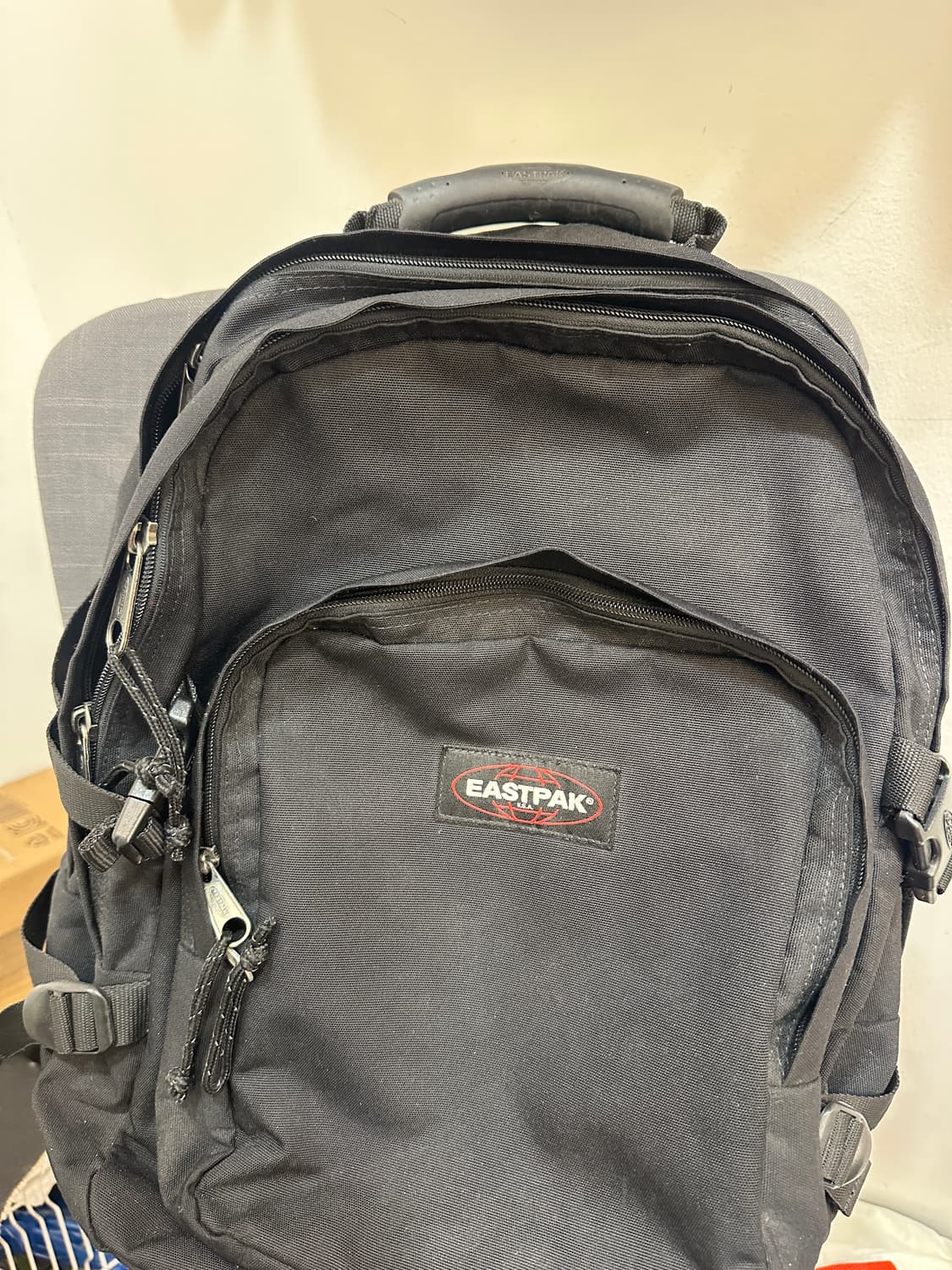 이스트팩 블랙 백팩 가방 프로바이더 상품이미지1