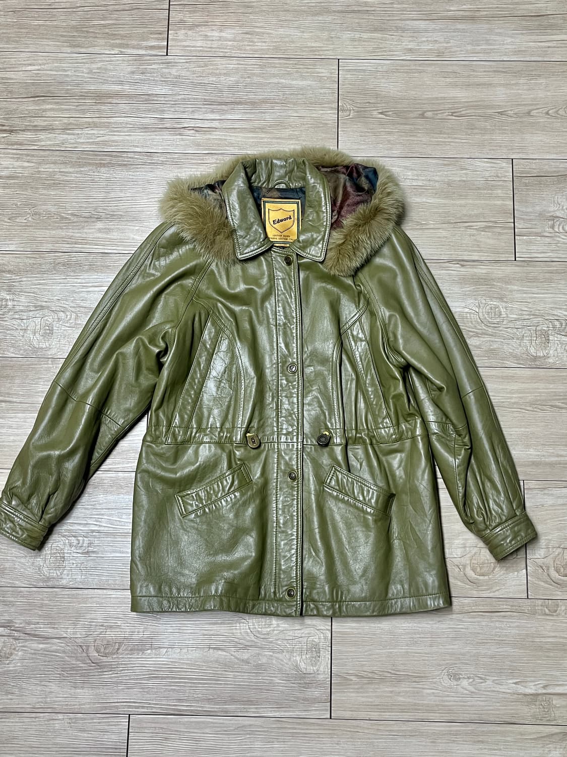 Edward 올리브색 양가죽 퍼 후드 코트 L 상품이미지1