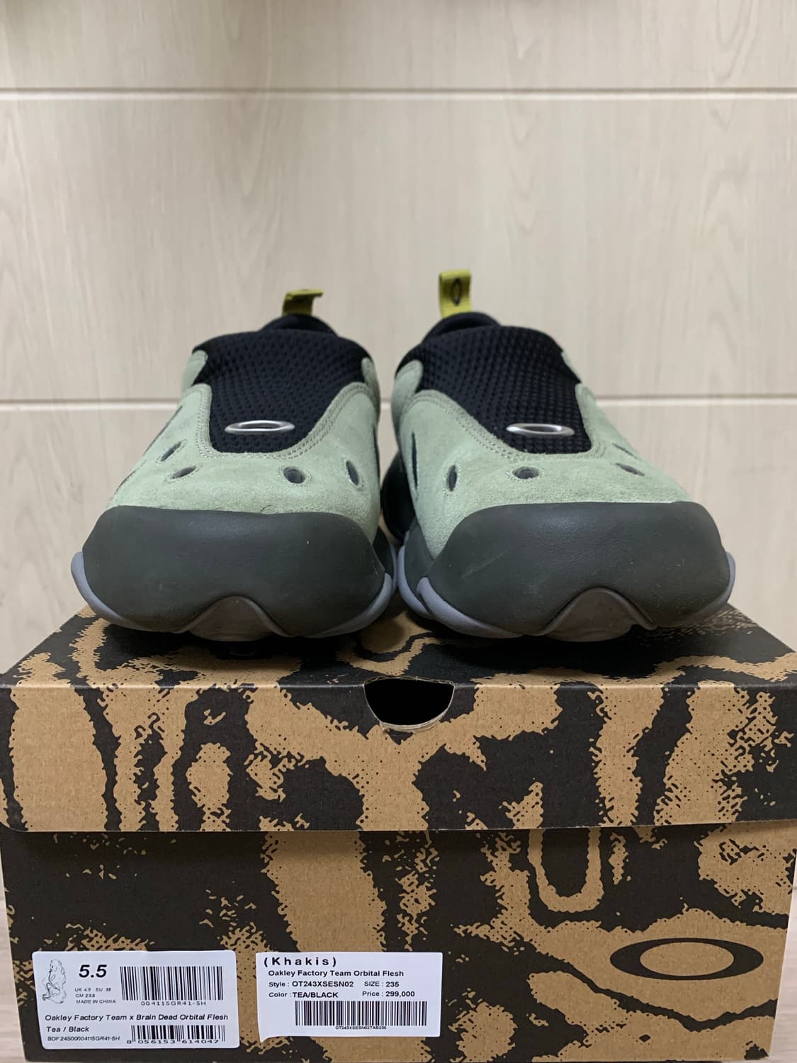 오클리 팩토리 팀 x 브레인 데드 오비탈 플래시 티 블랙 상품이미지2