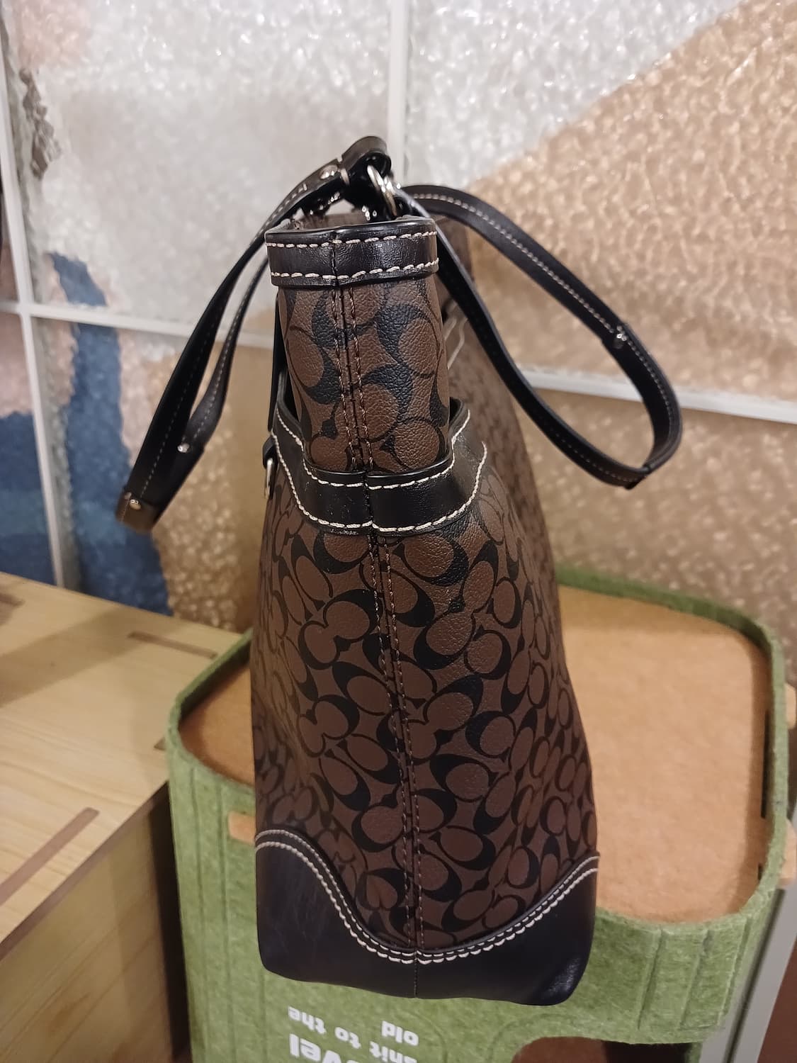 코치 정품 여성 시그니처 브라운 숄더백 상품이미지3