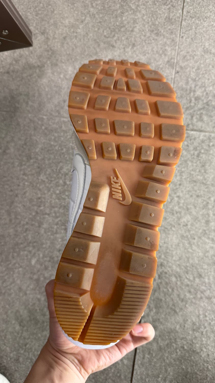 나이키 사카이 화이트 앤 검 265 상품이미지5