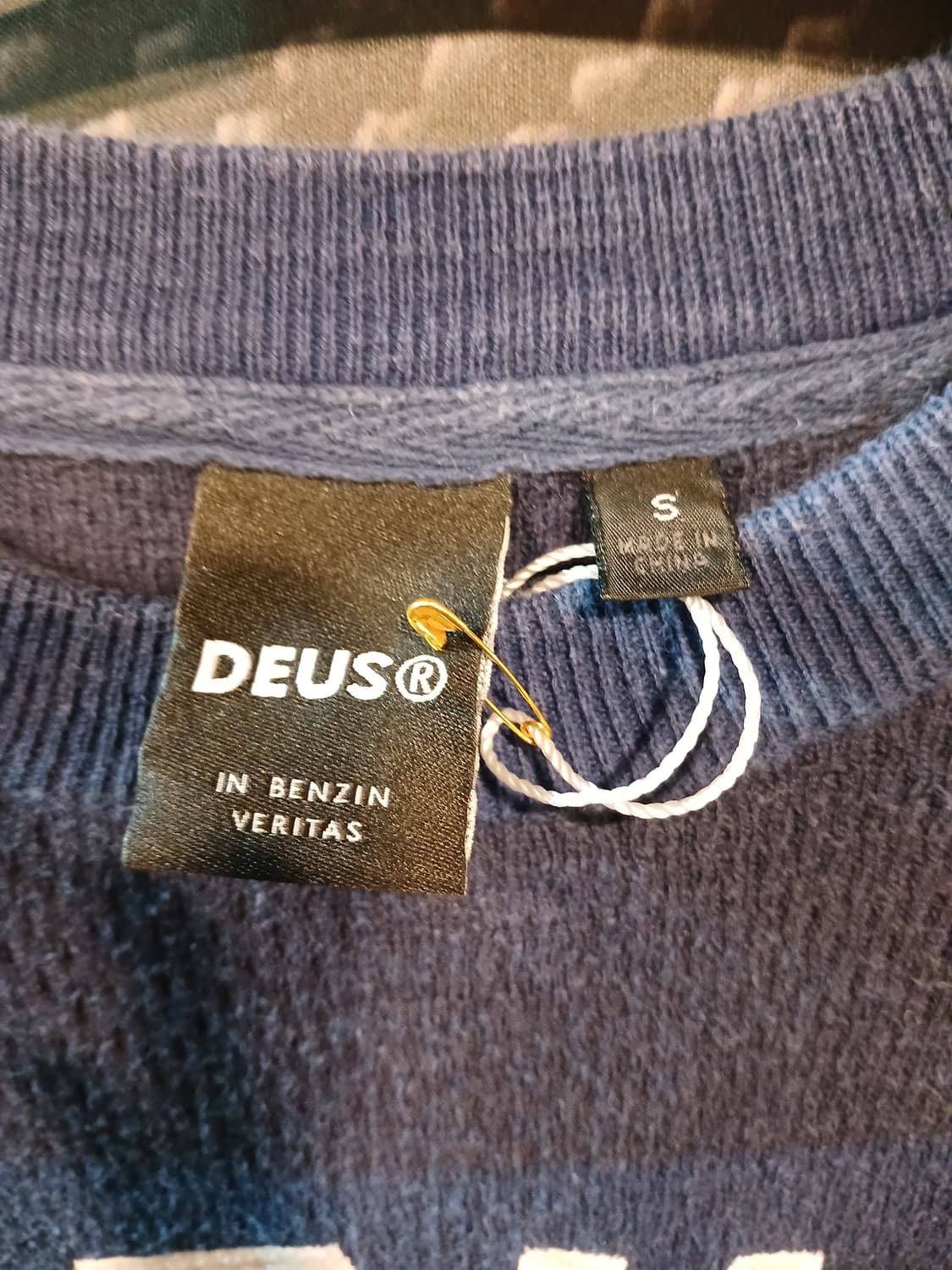 데우스 엑스 마키나 니트 블루 상품이미지3