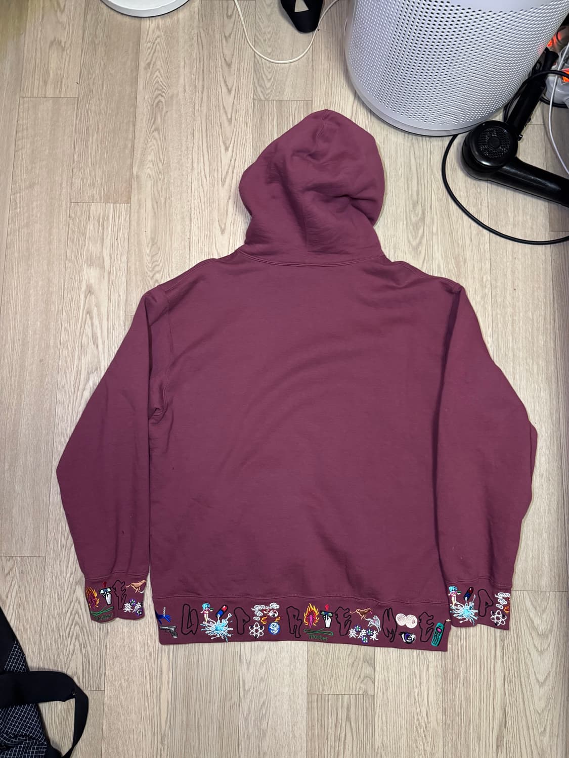 슈프림 21FW AOI 아오이 자수 후드 버건디 플럼 상품이미지4
