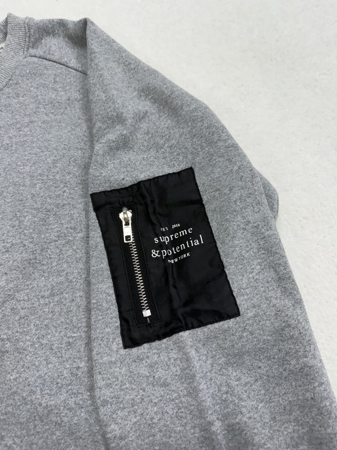 슈프림 맨투맨 상품이미지4