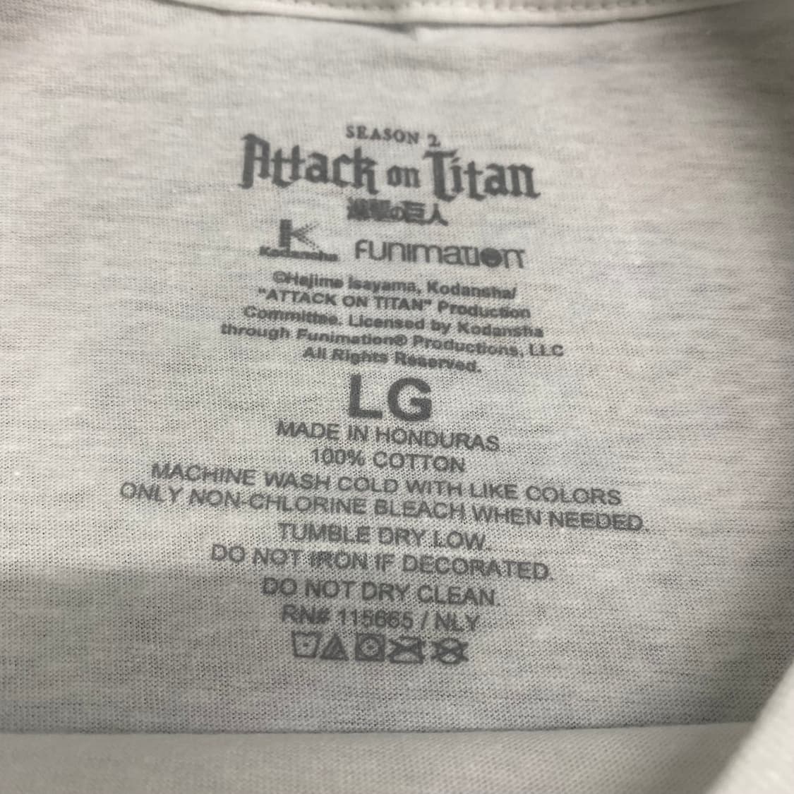 진격의거인 오피셜 애니메이션 티셔츠 상품이미지3