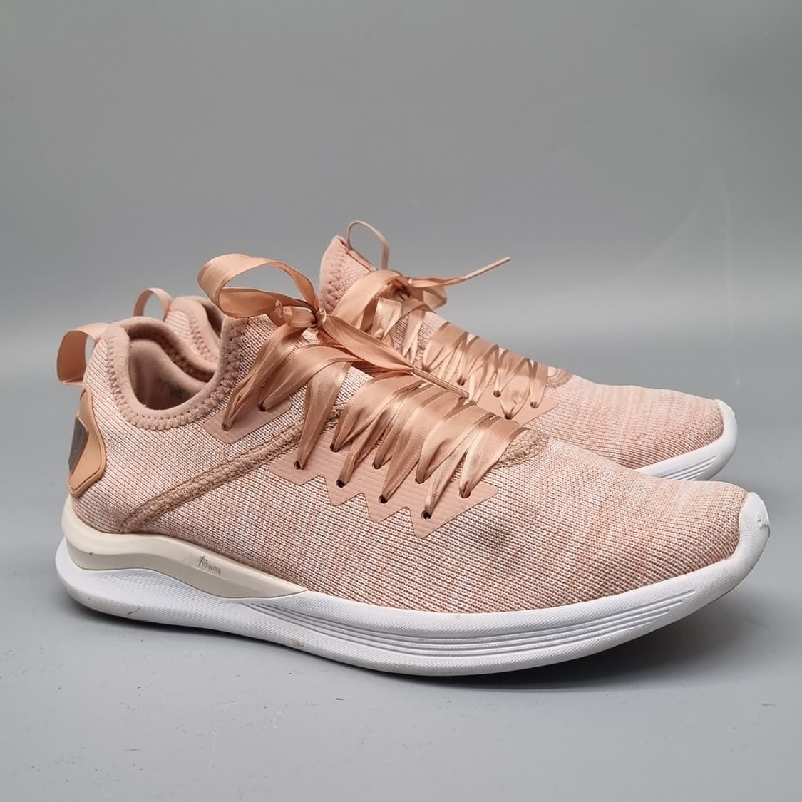 푸마 이그나이트 여성런닝화230 상품이미지1