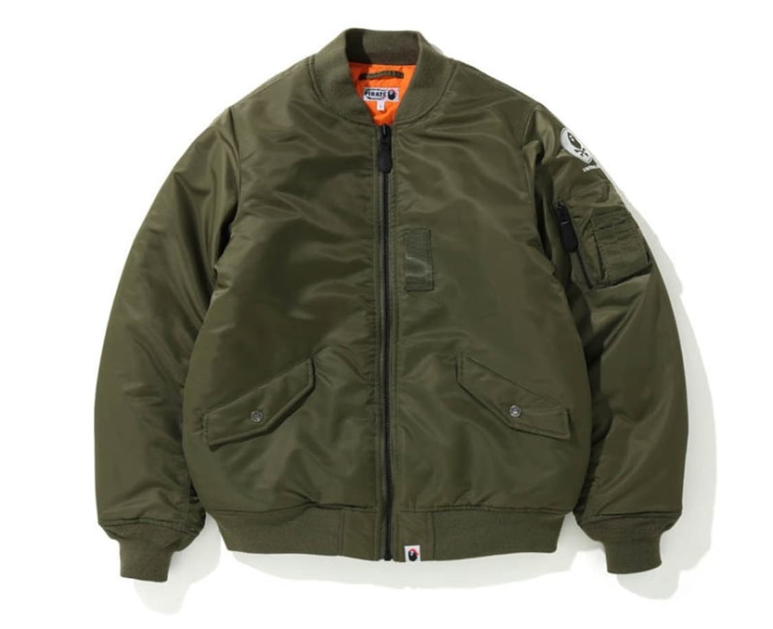 BAPE APE 크로스본 MA-1 L 상품이미지1