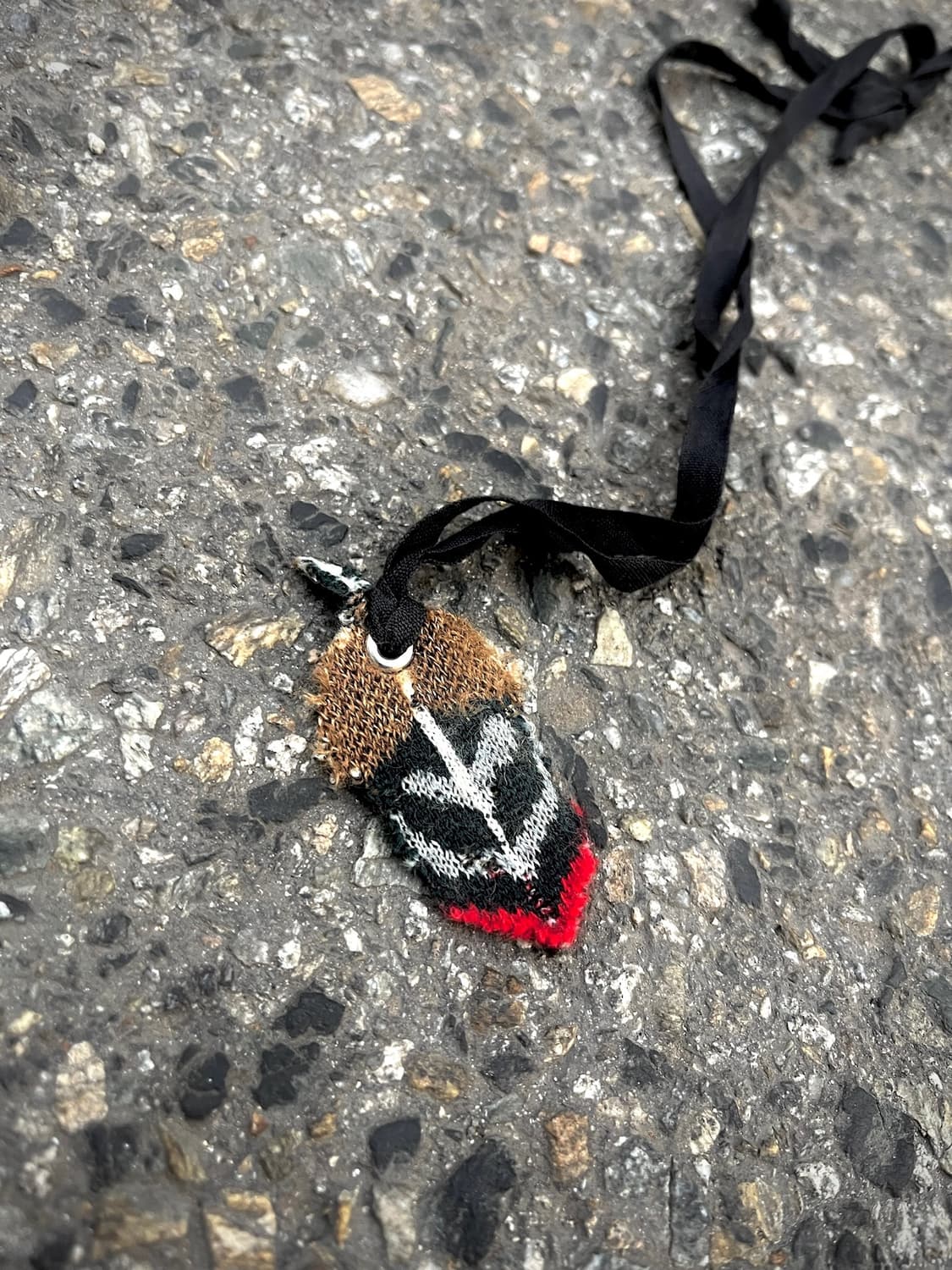 언더커버 아카이브 니트 패브릭 페더 목걸이 상품이미지6