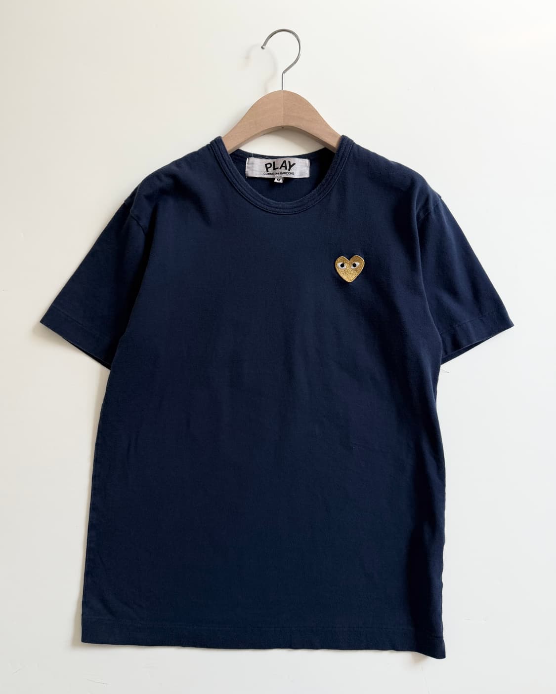 COMMEdesGARCONS 꼼데가르송 골드와펜 네이비컬러 티셔츠 상품이미지3