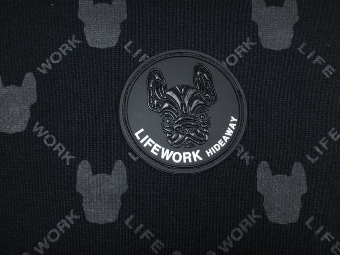 (XS) 라이프워크 모노그램 패턴 맨투맨 제트블랙 상품이미지4