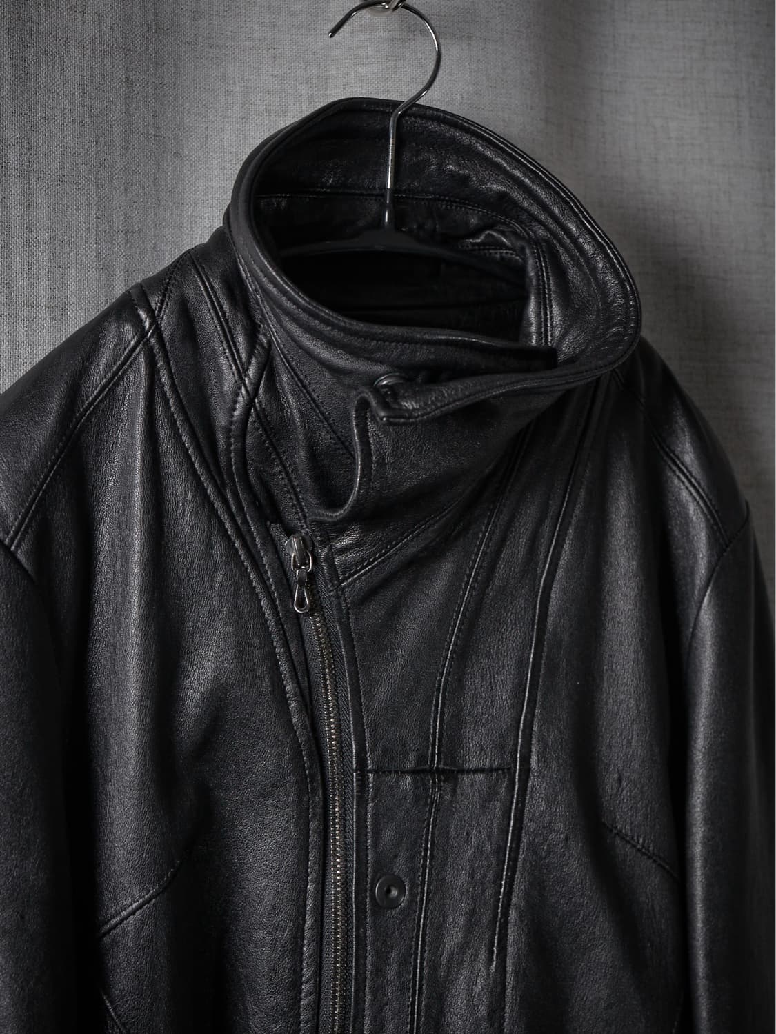 Julius SS12 사선 레더 자켓 상품이미지6