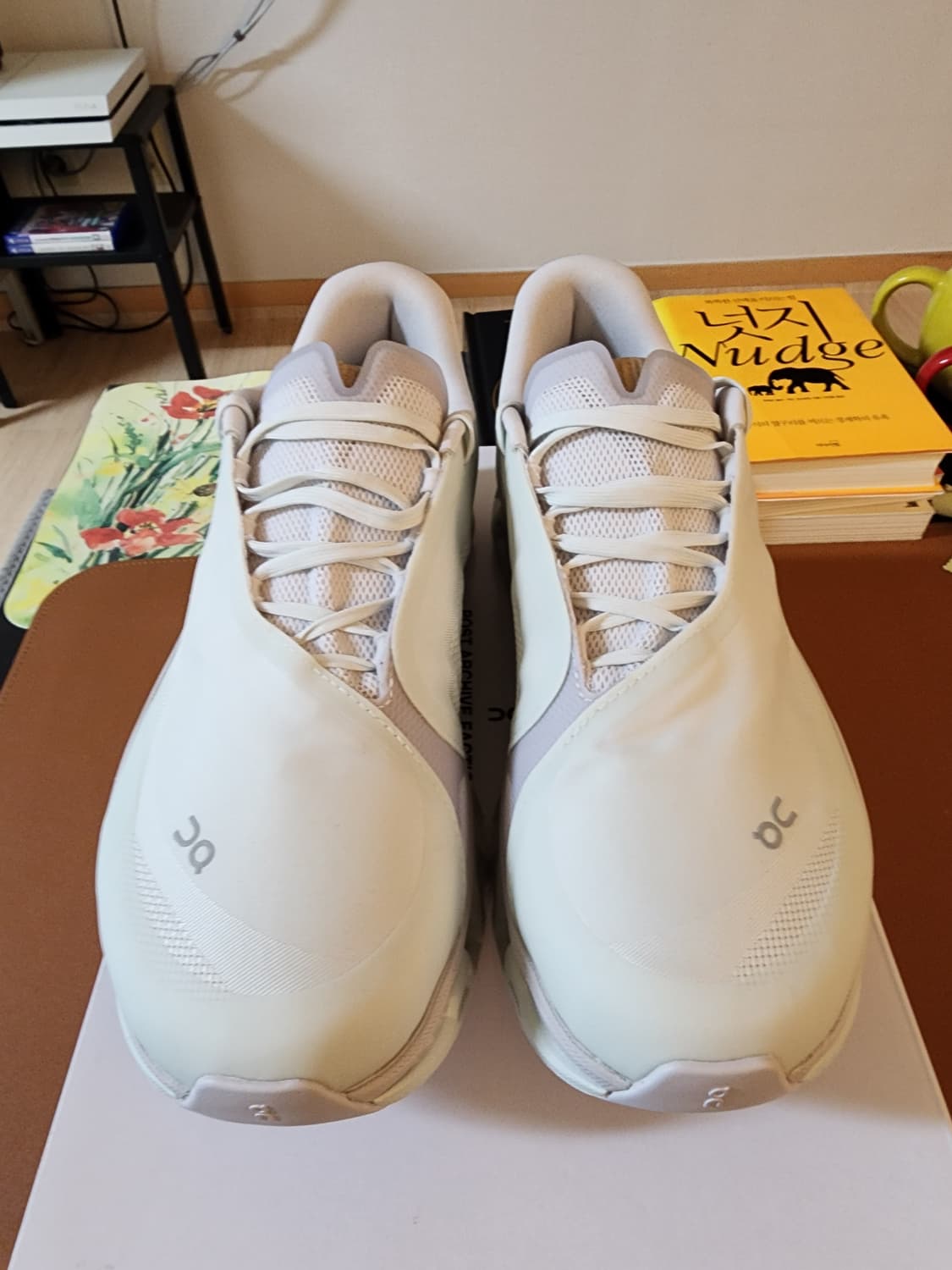 온러닝 파프 클라우드 몬스터 베이퍼 프로스트 270 상품이미지1