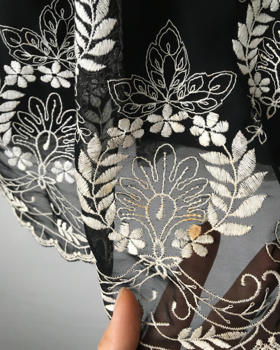 Ornament pattern needle work midi skirt 상품이미지3