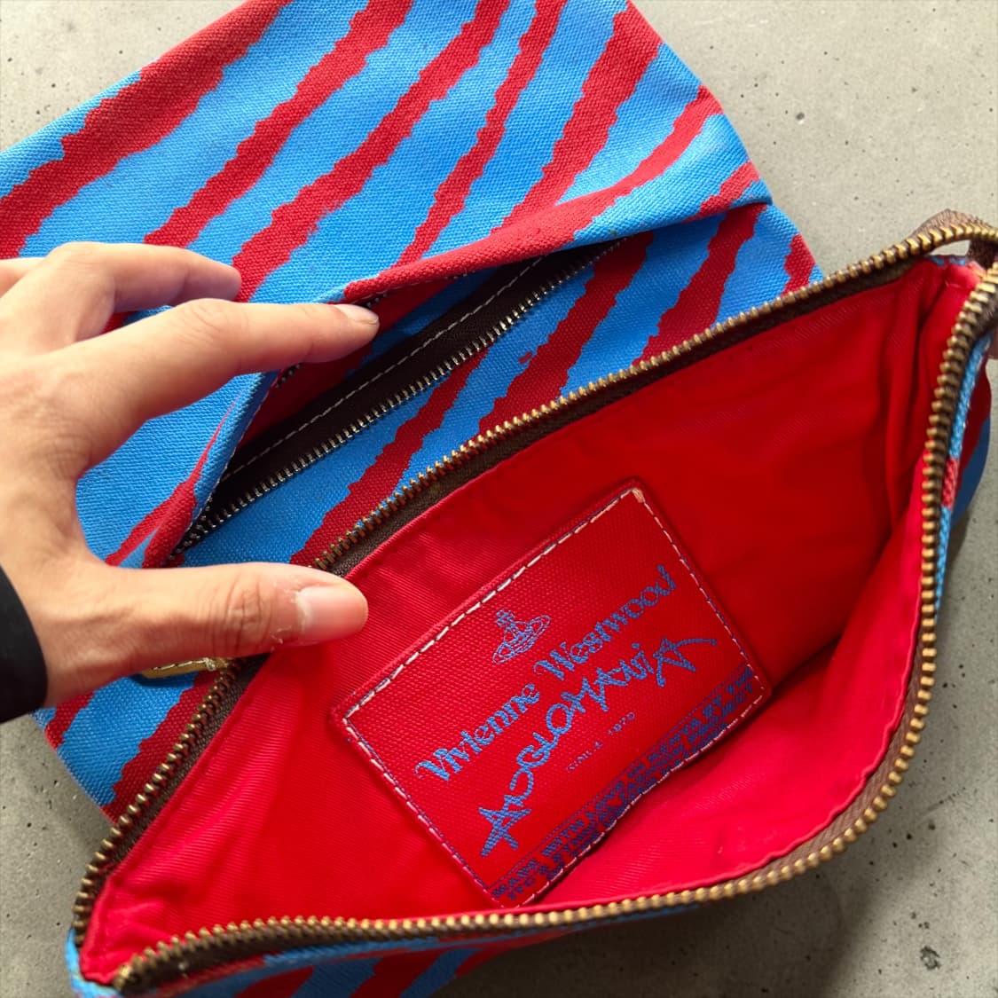 비비안웨스트우드 올드 OB로고 스컬 펑키 클러치 상품이미지6