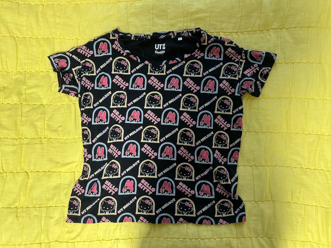 삼천원 헬로키티 몸통 큰 반팔 갸루 상품이미지1
