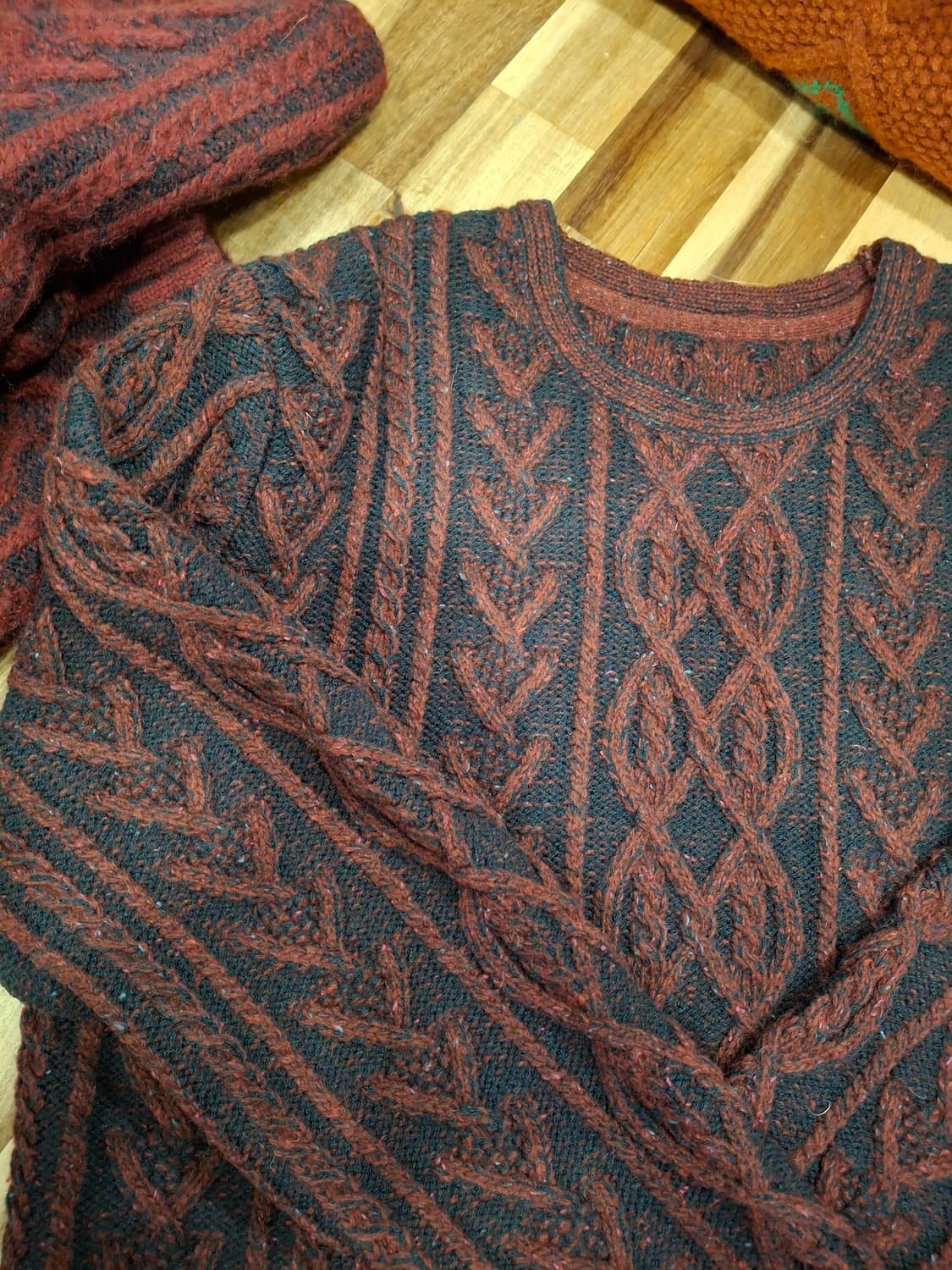 (마지막특가) 꽈배기 짜임 니트 블랙/레드 새상품 상품이미지7