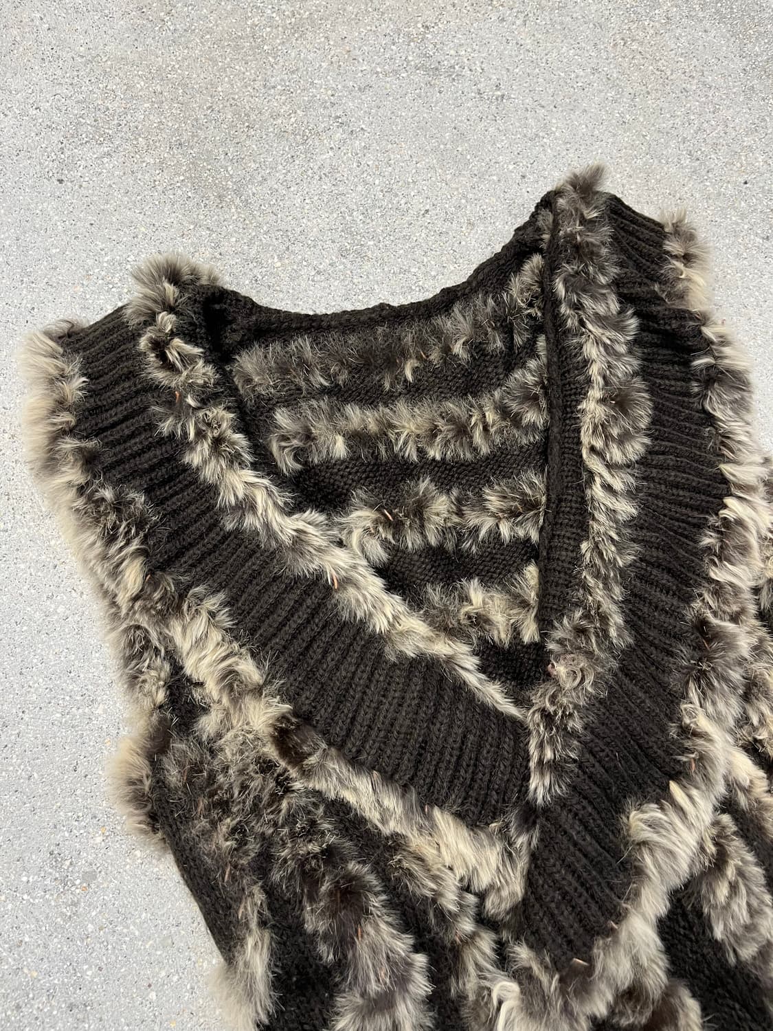 브라운 래빗퍼 니트 베스트 상품이미지2