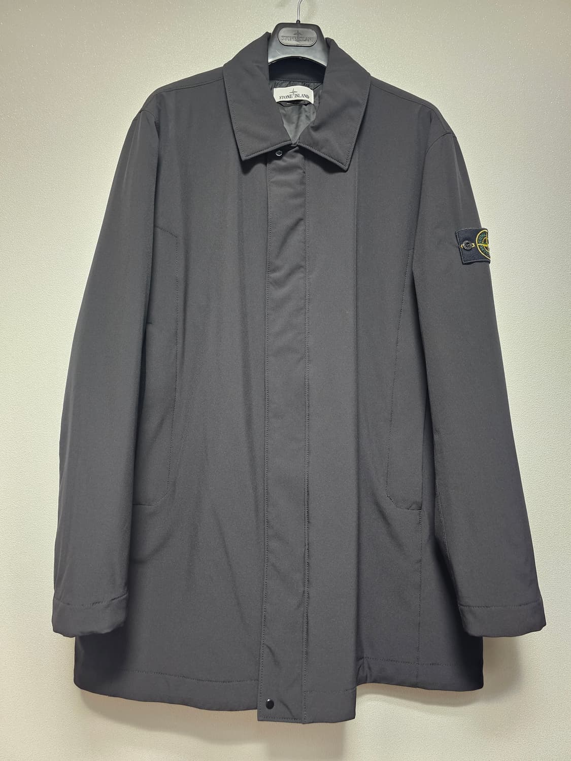 스톤아일랜드 소프트쉘 프리마로프트 코트 상품이미지1