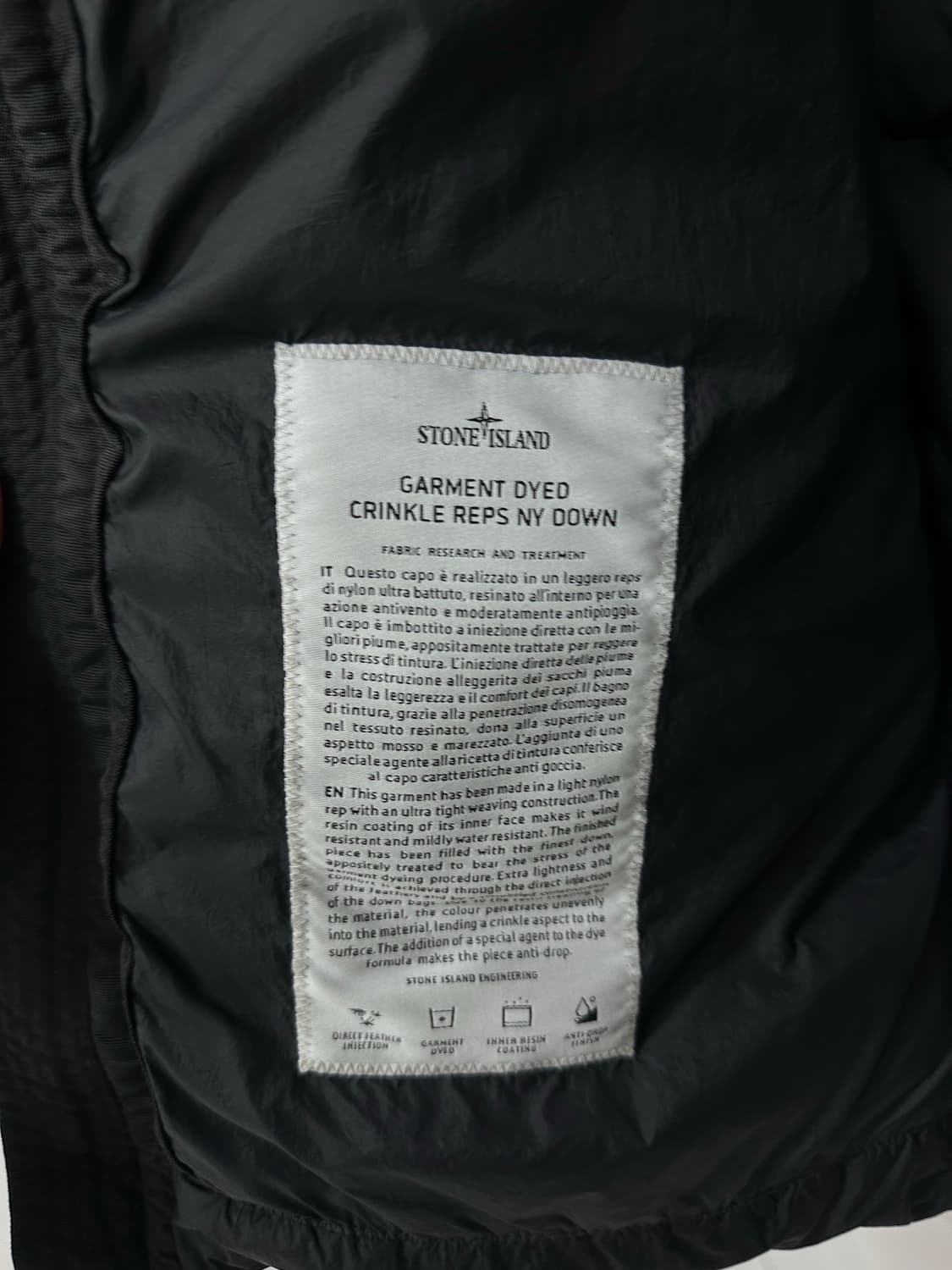 (s) 21fw 스톤아일랜드 크링클랩스 다운 패딩 블랙 상품이미지4