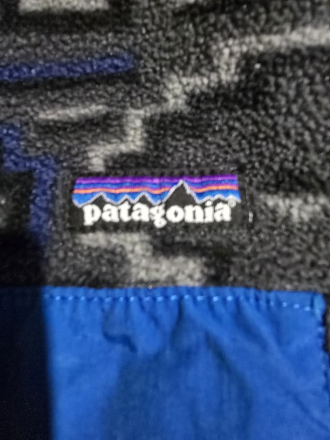 10s 파타고니아 신칠라 스냅-T 지오메트릭 블랙/블루 아즈텍 패턴 상품이미지2