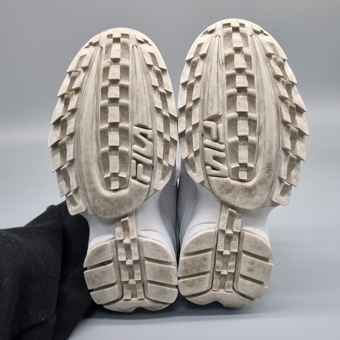 휠라 디스럽터2 여성운동화235  상품이미지3