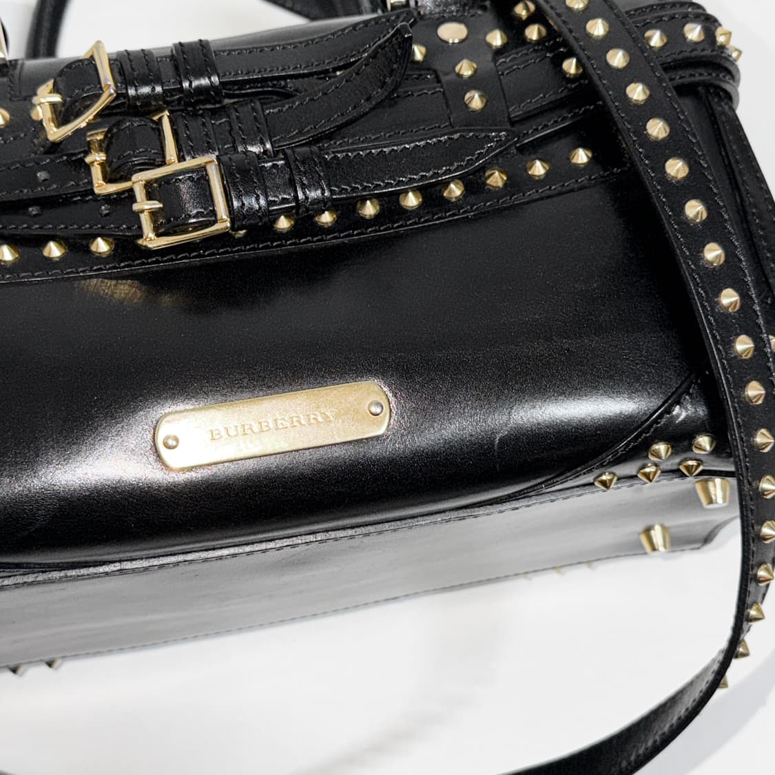 버버리 알체스터 스터드 펑크 볼링 사첼백 상품이미지3
