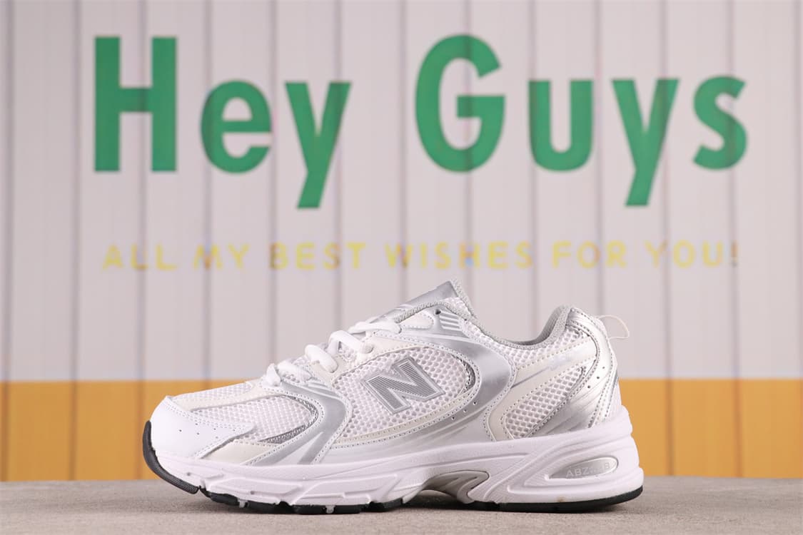 뉴발란스 530 Nb 운동화 커플룩 상품이미지1