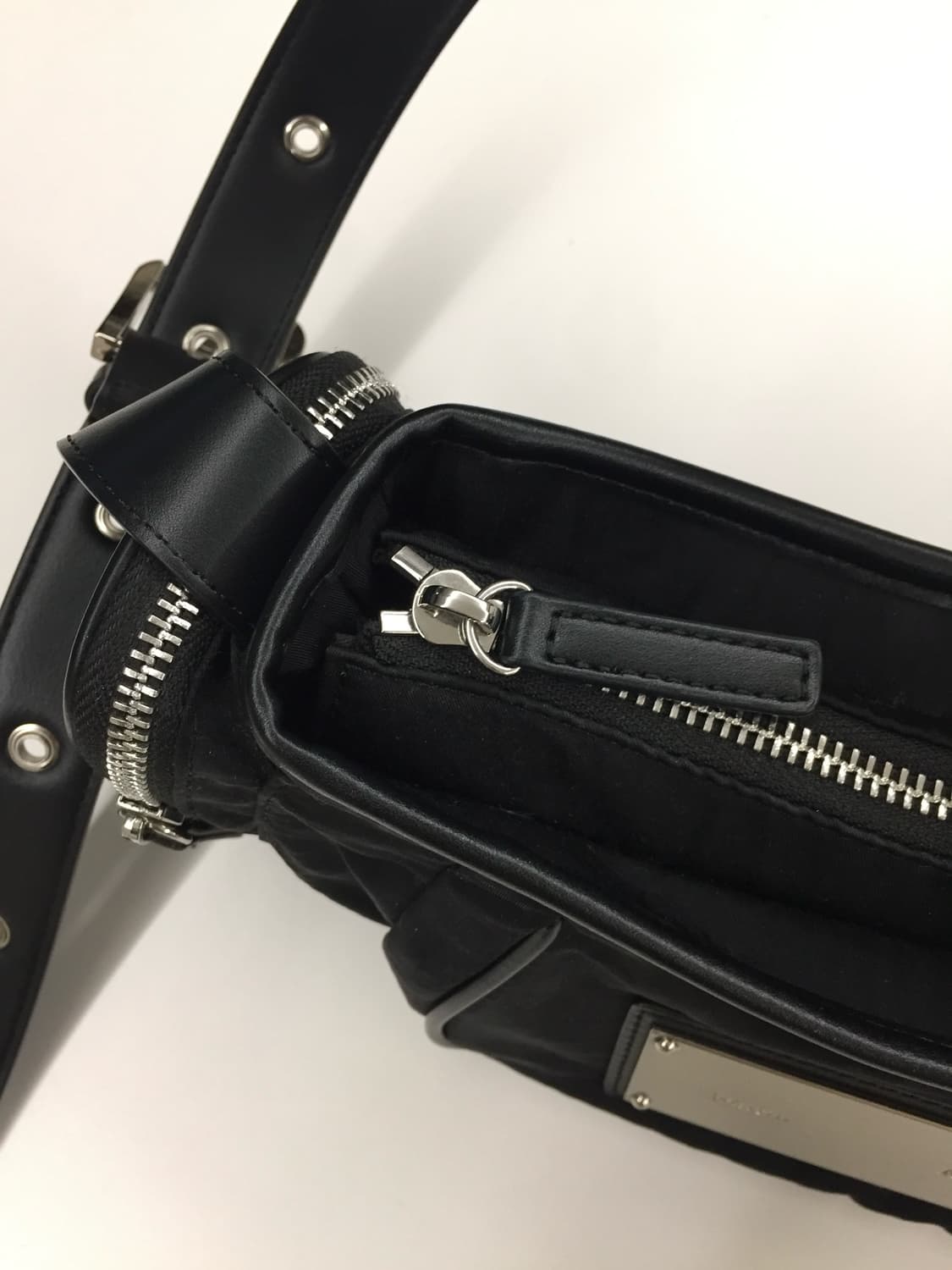 마뗑킴 마들렌 라운드백 블랙 숄더백 상품이미지6