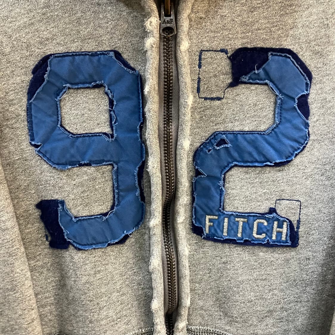 아베크롬비 그레이 데미지 후드집업 L 상품이미지4