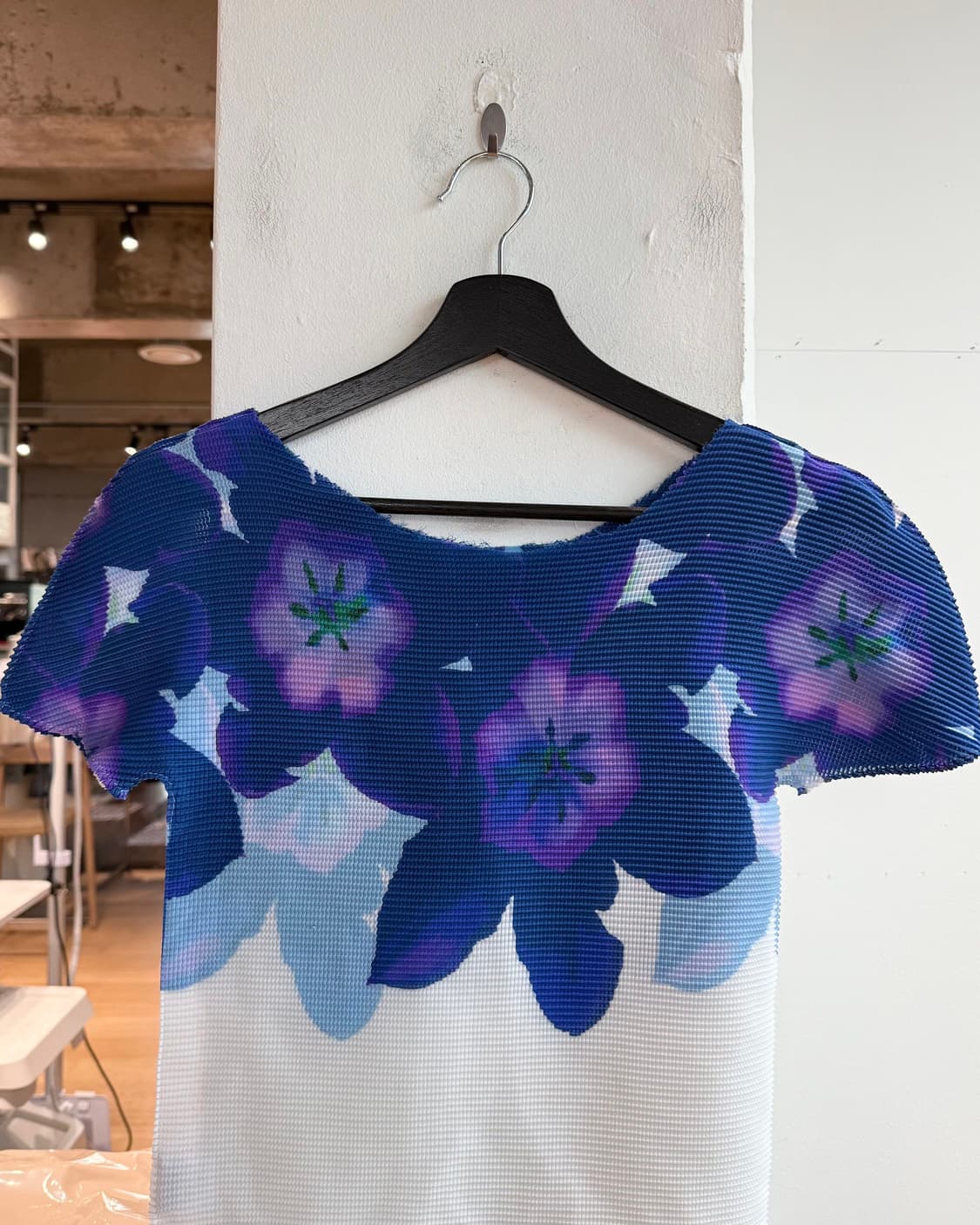 이세이미야케 미 블루 화이트 플로랄 하프티 상품이미지3