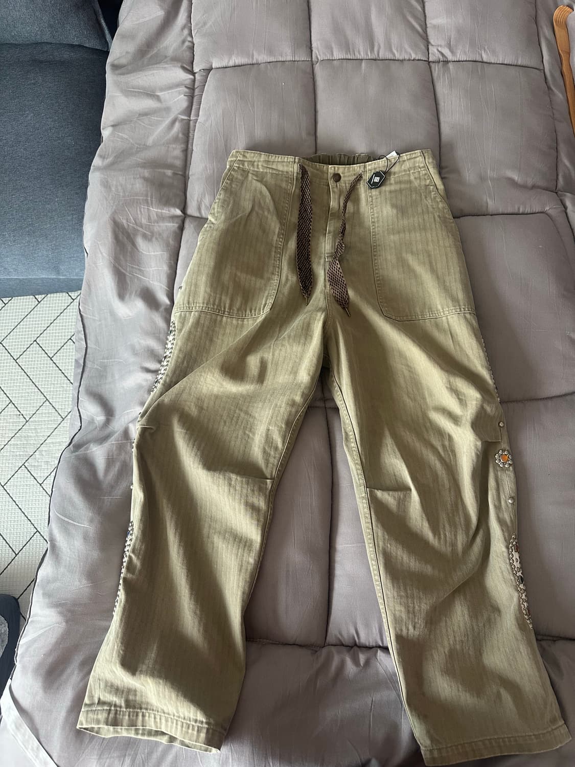 캐피탈 설퍼라이즈드 헤링본 이지 베이커 팬츠 스터드 리메이크 카키 상품이미지1