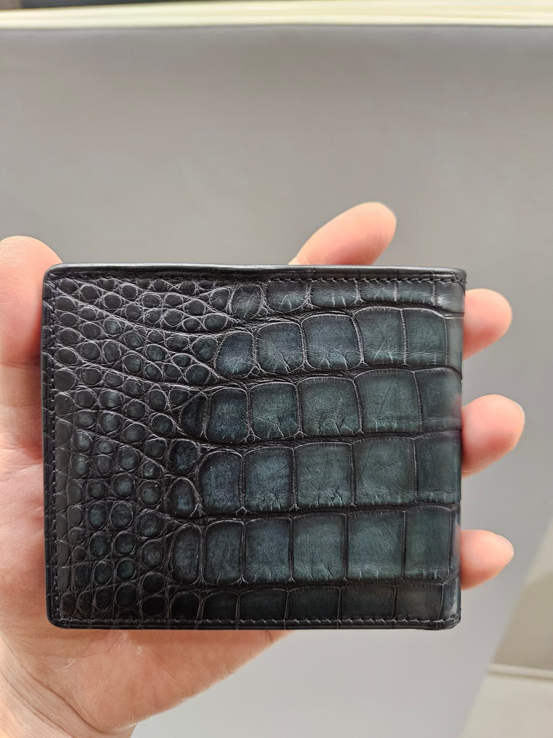 벨루티 엘리게이터 반지갑 상품이미지5