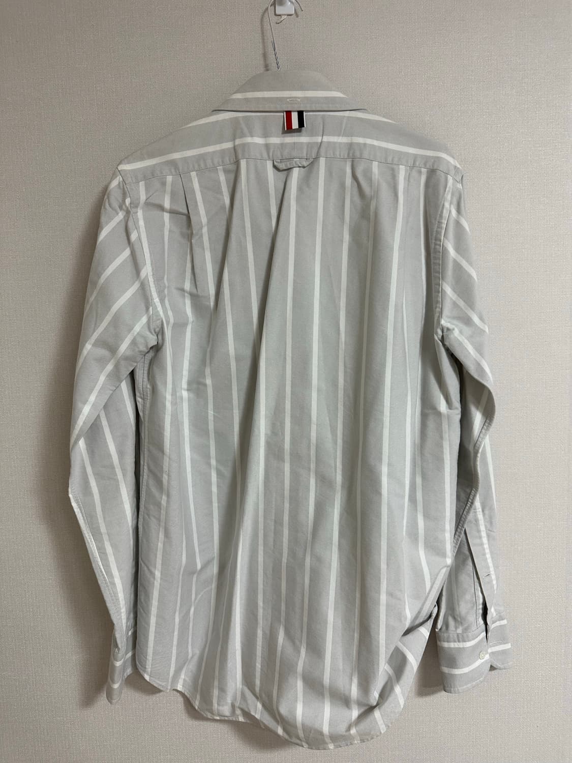 [정품] 톰브라운 베이스볼 자수 스트라이프 옥스퍼드 셔츠 (1사이즈) 상품이미지3