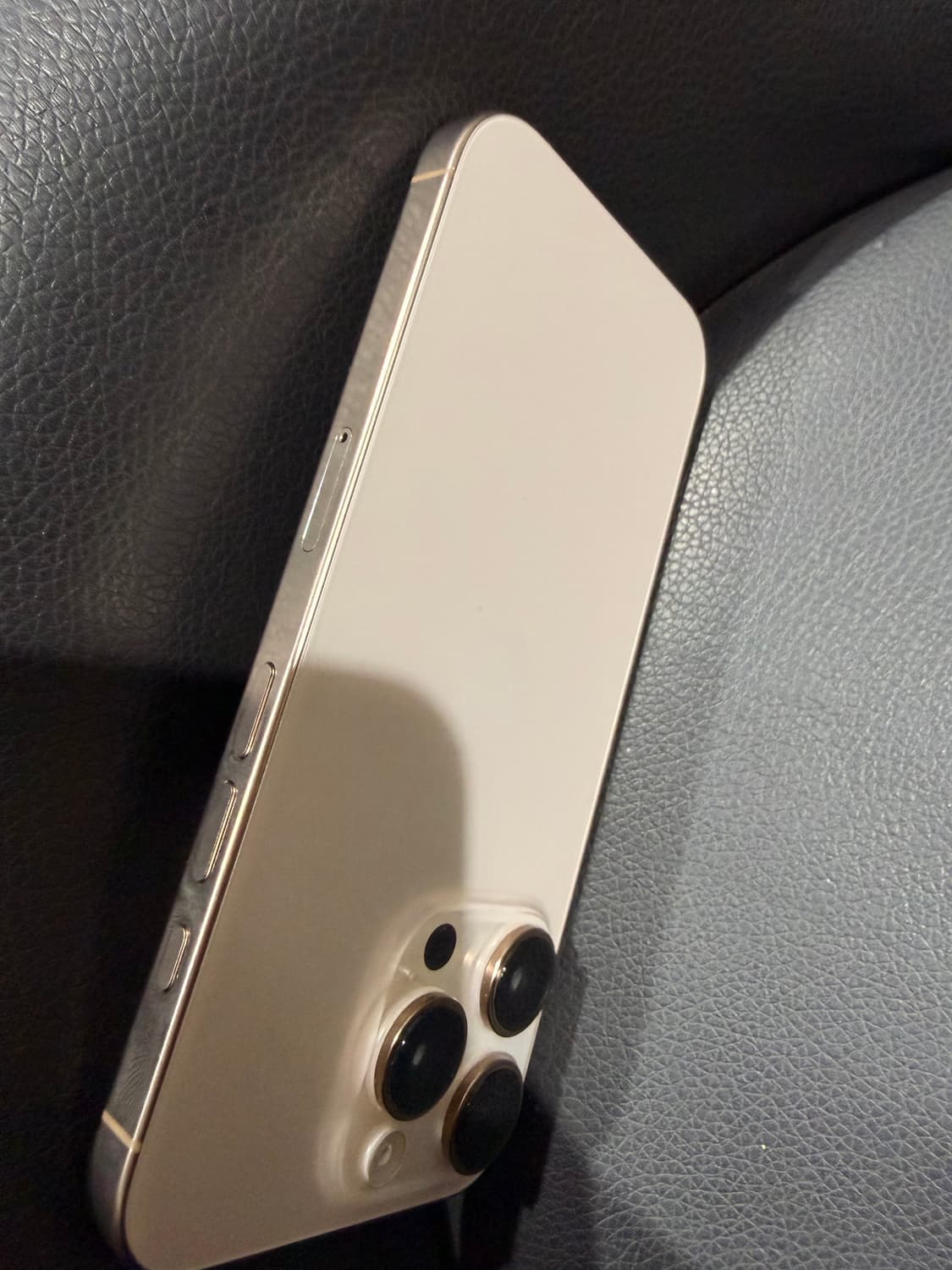 아이폰 16 프로 512G 데저트 티타늄 상품이미지4