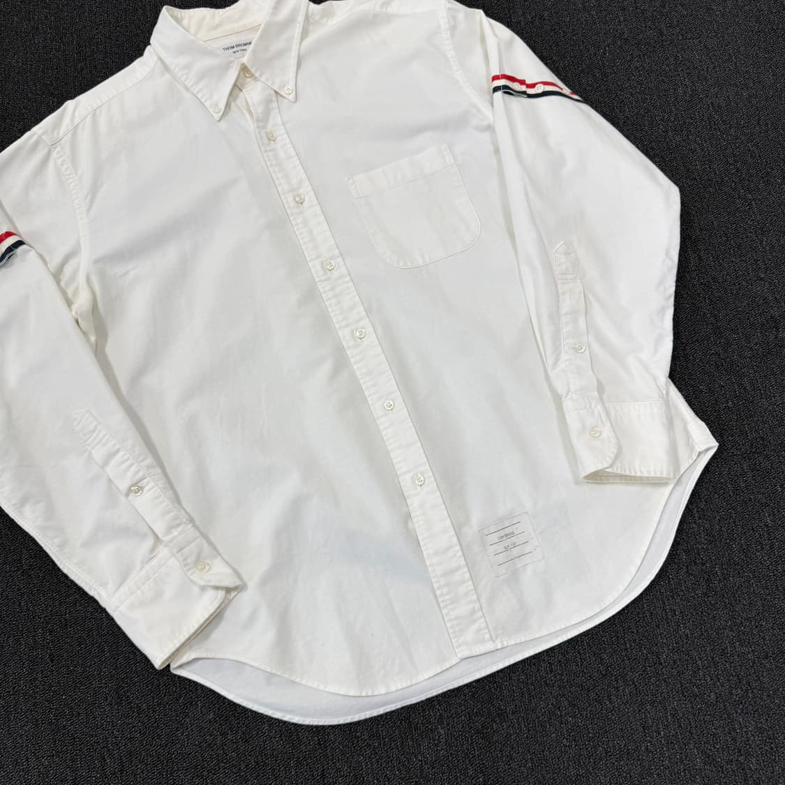 톰브라운 삼선 암밴드 옥스포드 셔츠 5사이즈 상품이미지3