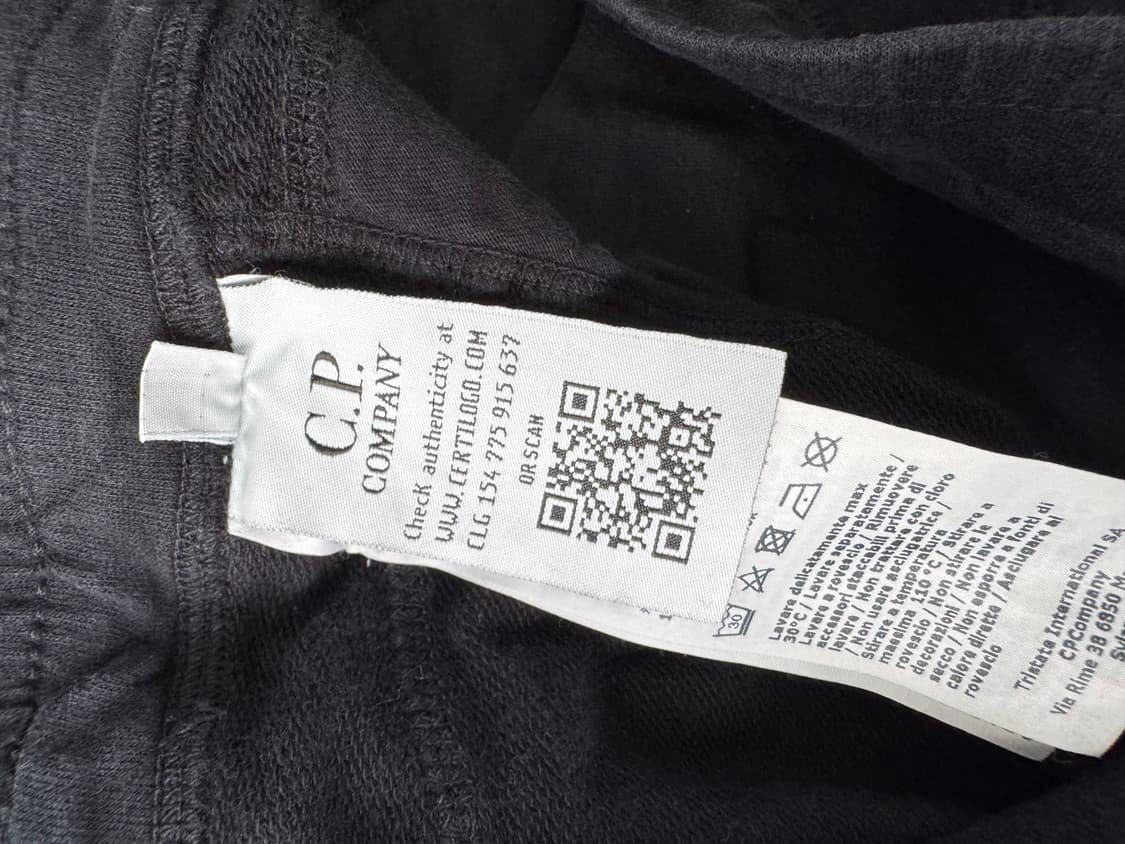 C.P. COMPANY 렌즈 디테일 스웨트 쇼츠 상품이미지5