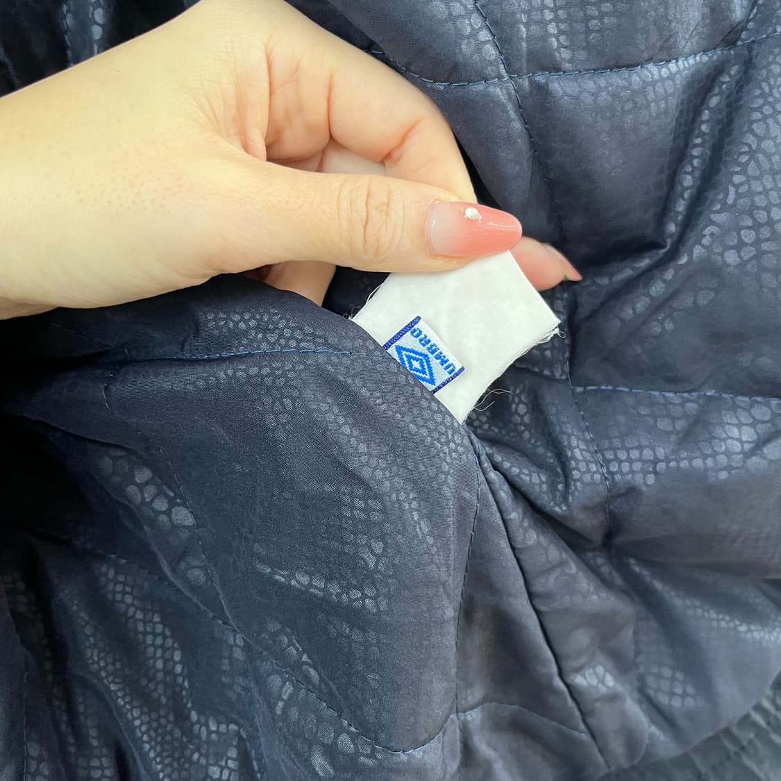 엄브로 올드스쿨 사이드라인 누빔안감 패딩 후드 점퍼 상품이미지8