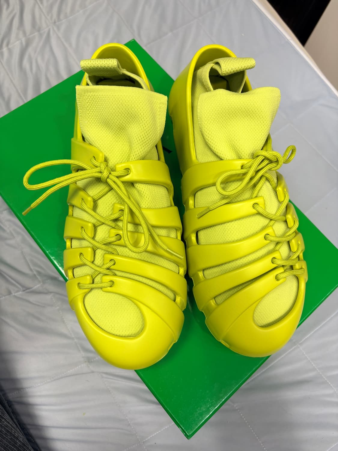 보테가베네타 트레일 러버 니트 스니커즈 상품이미지1