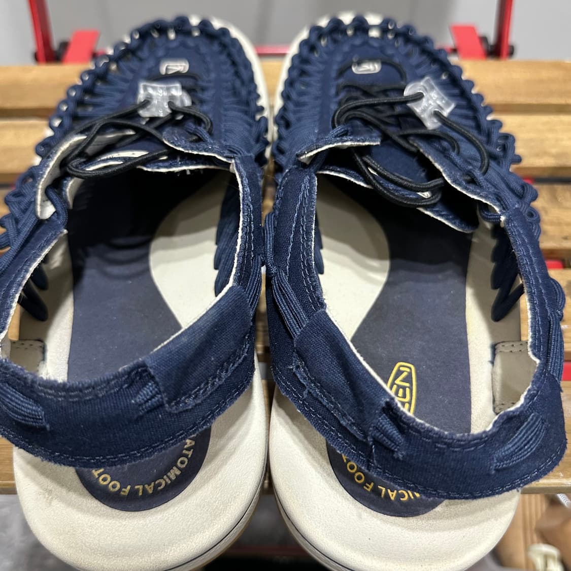 300) KEEN 킨 샌들 남성 남자 샌들 유니크 샌들 블루 상품이미지5