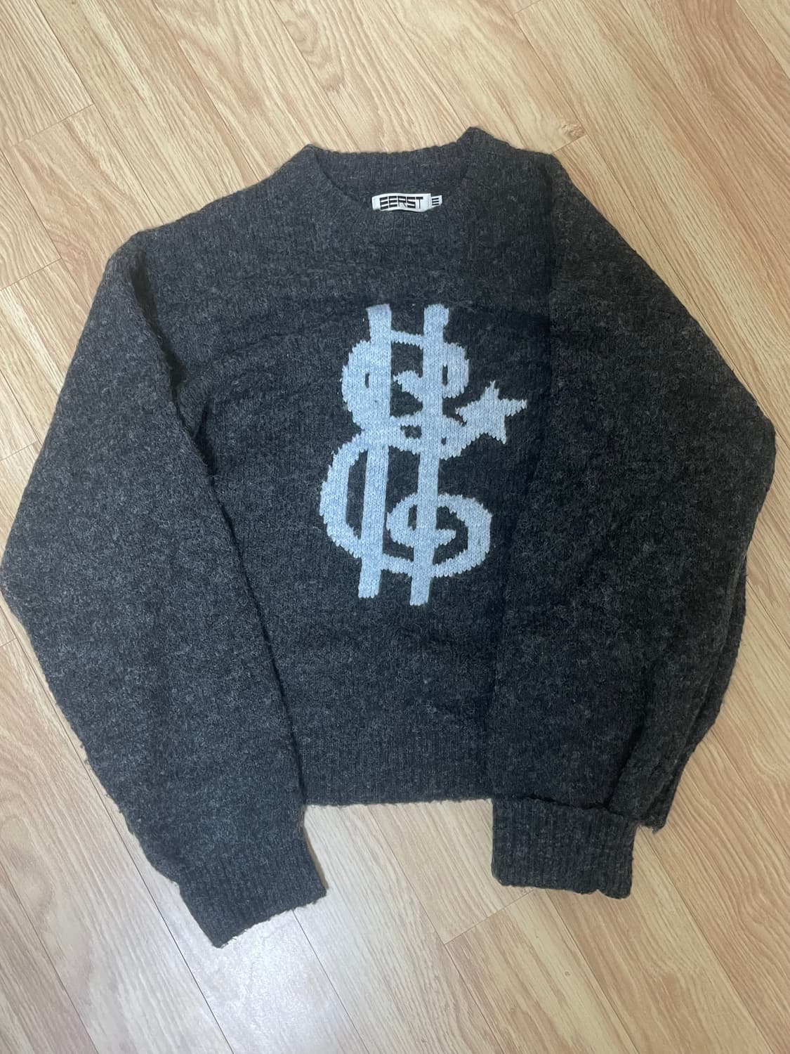 이어스트 니트 eerst 상품이미지1