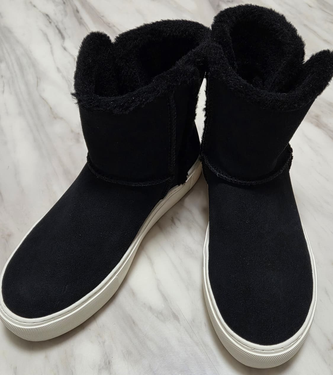 어그 아이카 스웨이드 스니커 부츠 상품이미지1