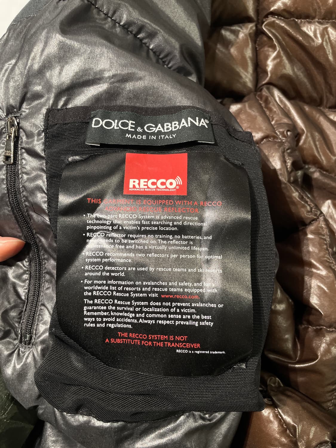 돌체 앤 가바나 딥 브라운 스키 클래식 구스 다운 후디 경량 패딩 상품이미지7