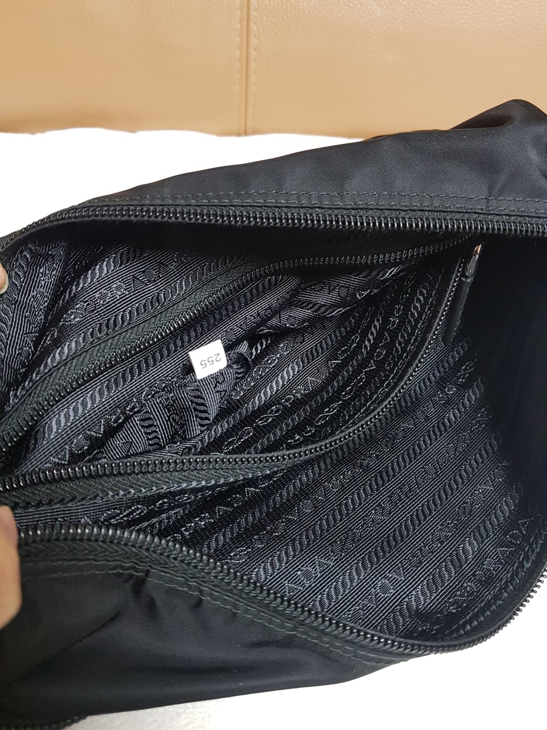 프라다 삼각로고 나일론 숄더백 크로스백 블랙 1bc421 상품이미지9