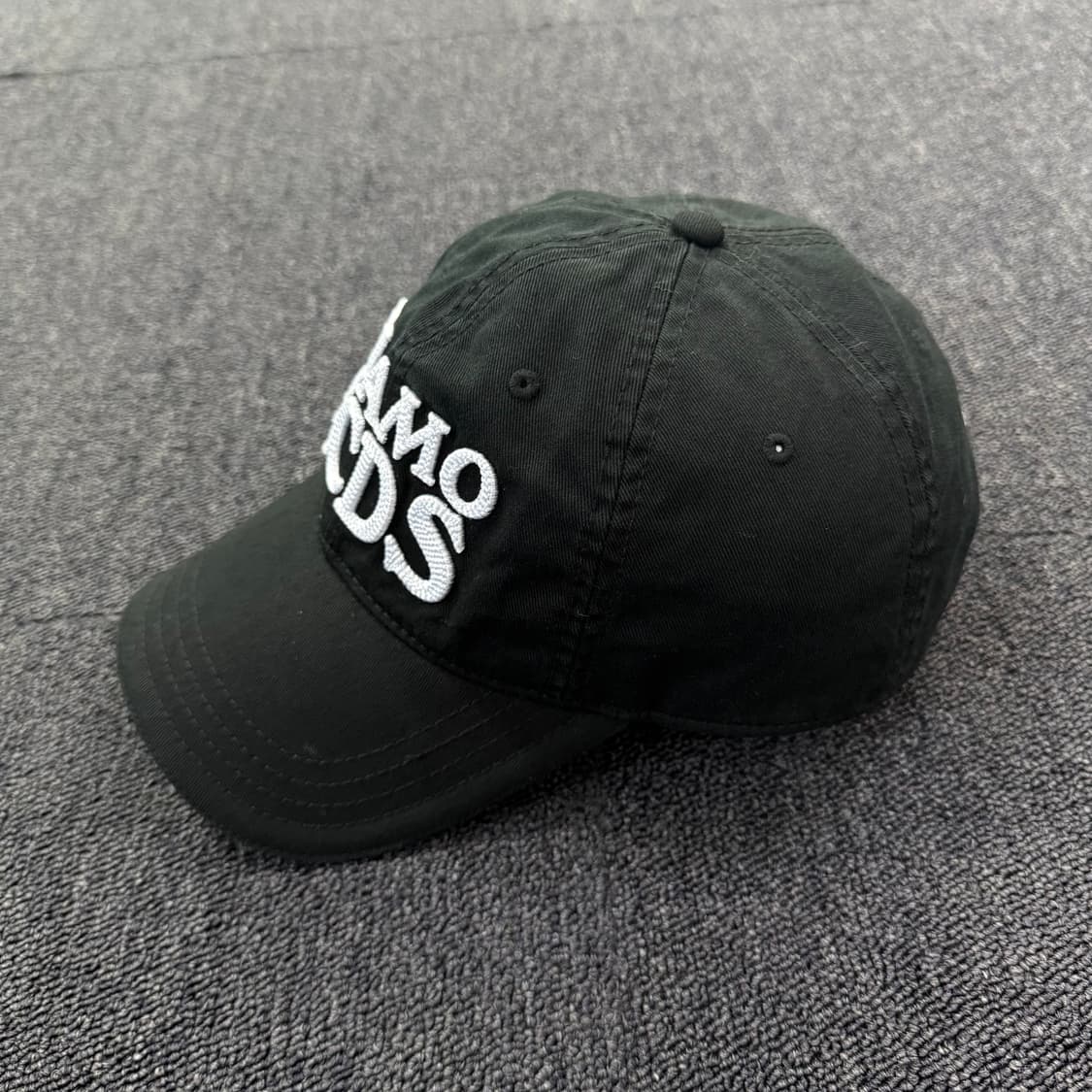 GCDS x 산리오 키티 콜라보 TI AMO 볼캡 모자 상품이미지2