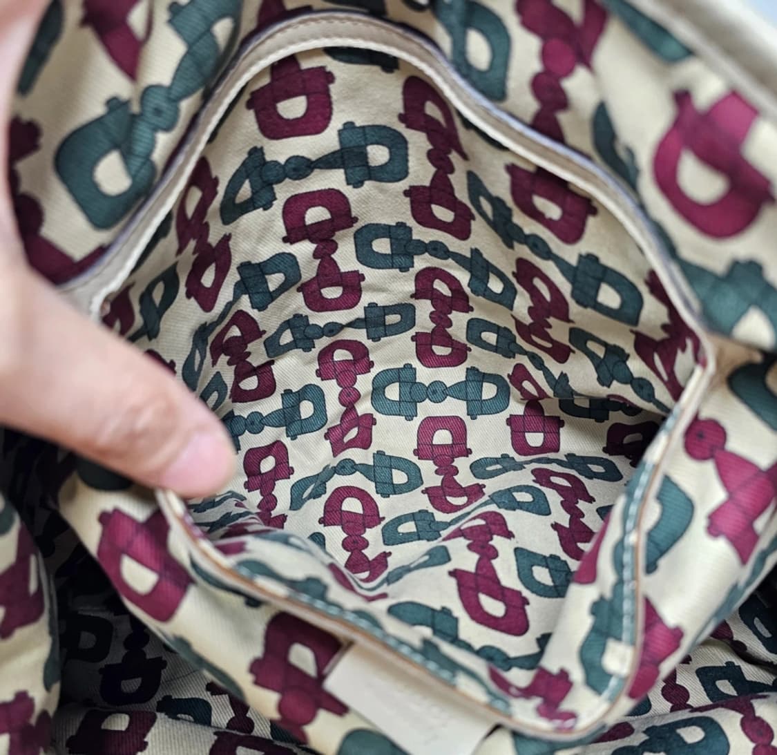 구찌 GG 패턴 아이보리 토트백 상품이미지8