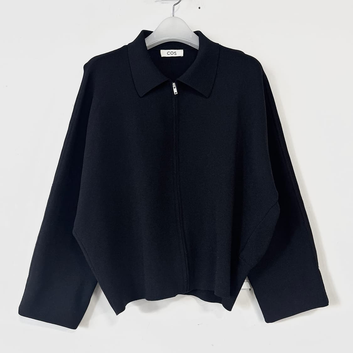 코스 COS 22 크롭 니트 집업 상품이미지2