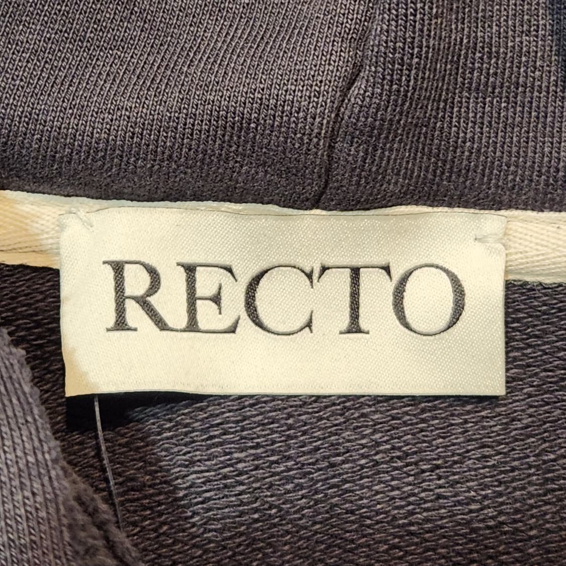 RECTO 컬리지 로고 네이비 후드티  상품이미지2